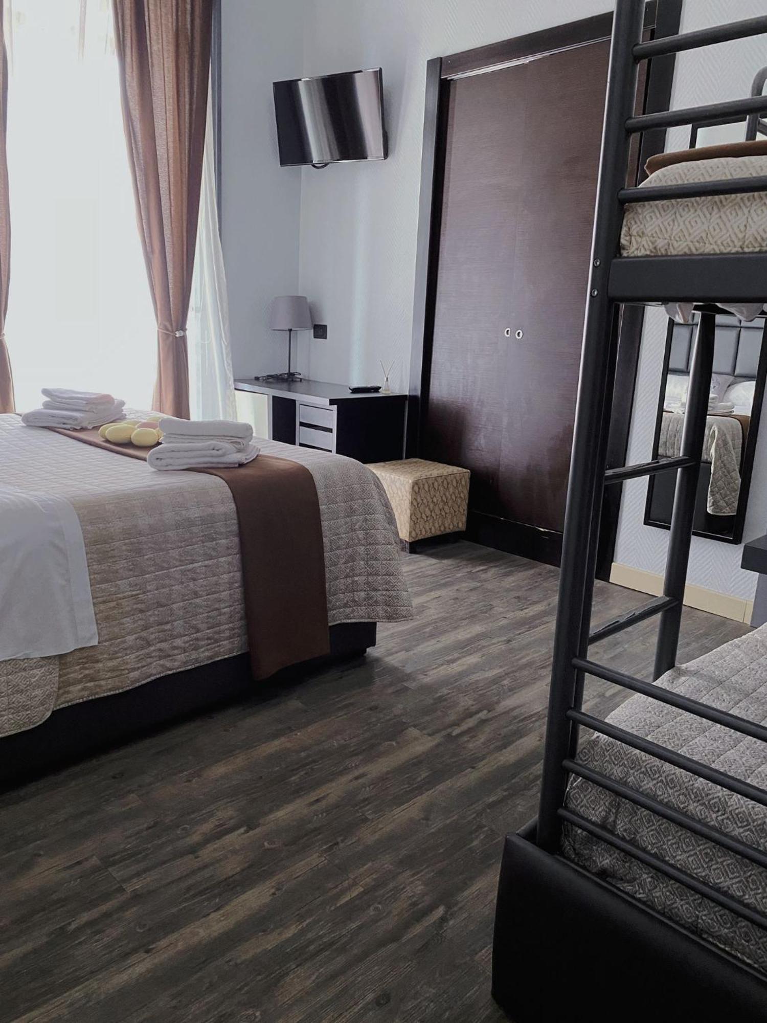 Dolce Vita Rooms Neapel Exterior foto