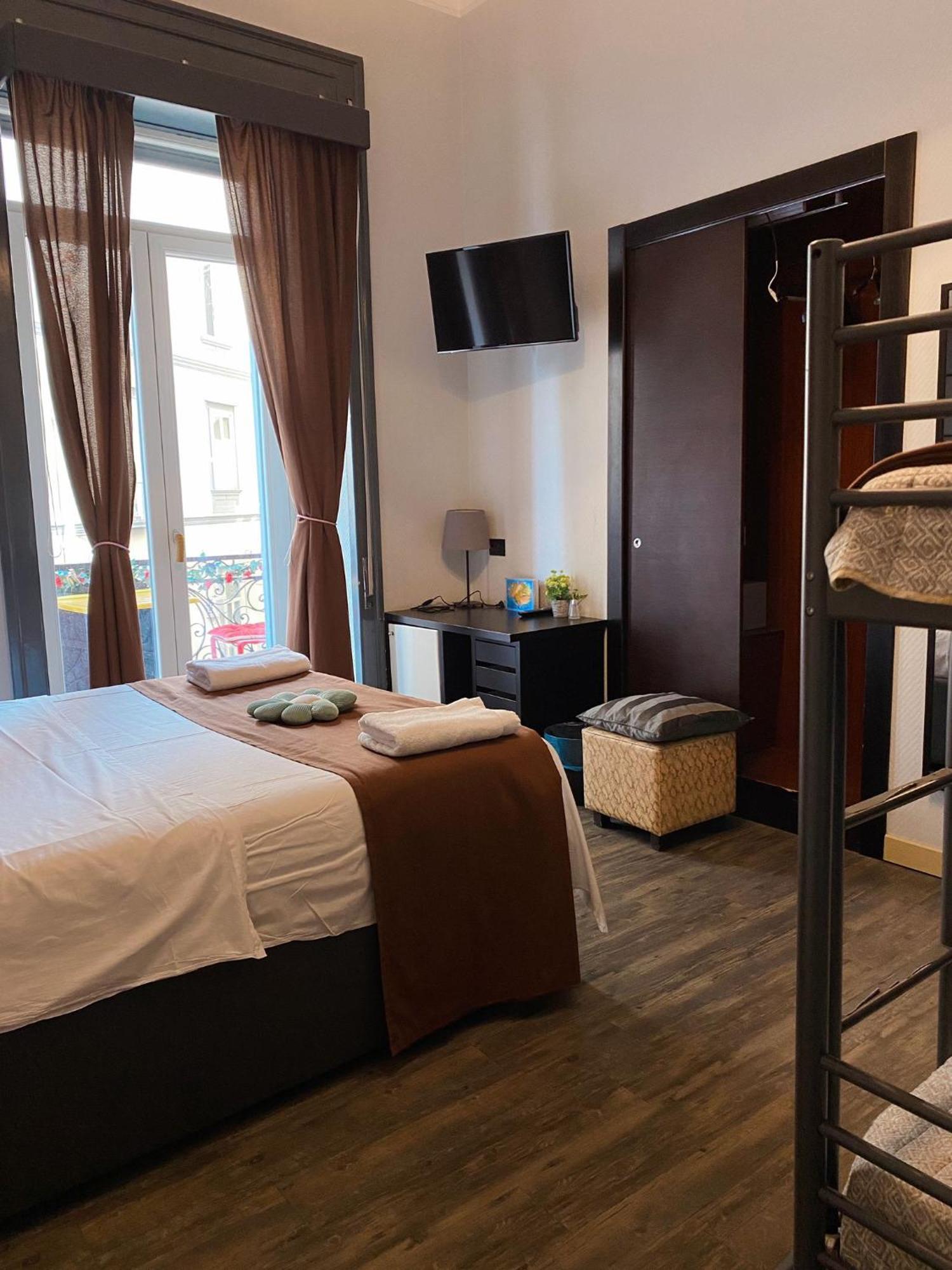 Dolce Vita Rooms Neapel Exterior foto